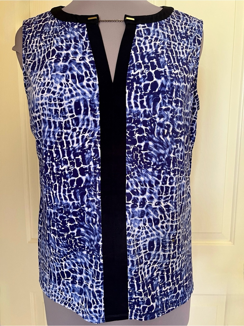 Tahari Stretch Sleeveless Summer Top - Size L EUC